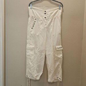 NWT Bebe Off White Cargo Wide Leg Cropped Highrise Pants Size 6